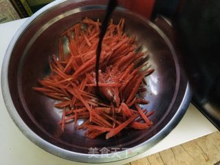 腌胡蘿卜絲的做法步驟：5