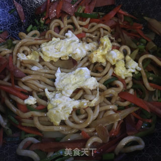 時蔬炒烏冬面的做法步驟：11