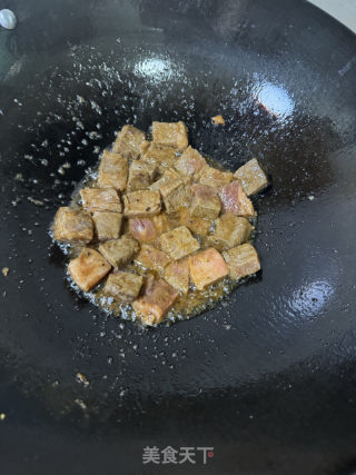黑椒牛肉粒的做法步驟：6