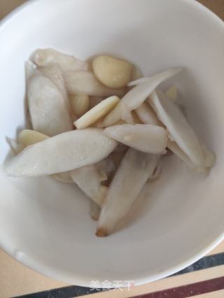 子姜炒田鴨的做法步驟：3