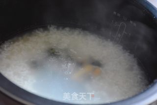 皮蛋瘦肉粥的做法步驟：7