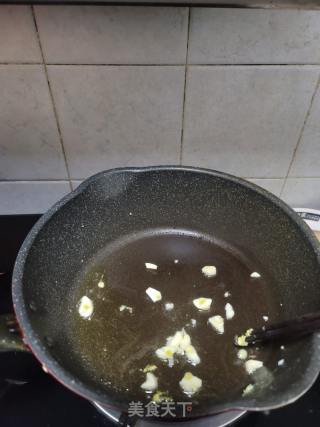 雞蛋青菜炒年糕的做法步驟：6
