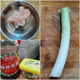 京醬肉絲的做法步驟：1