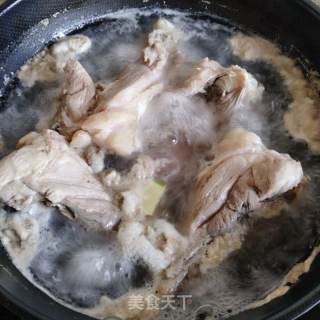 醬大骨的做法步驟：3