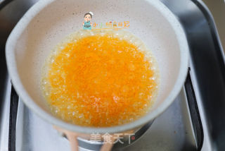 9個月以上輔食胡蘿卜花朵厚蛋燒的做法步驟：2