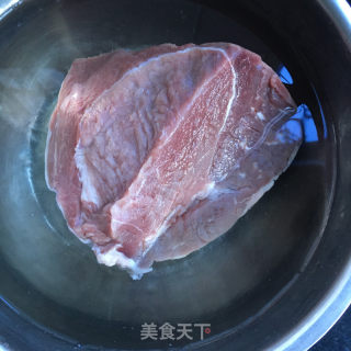 番茄牛肉醬意面的做法步驟：2