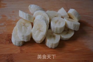 香蕉奶昔的做法步驟：2