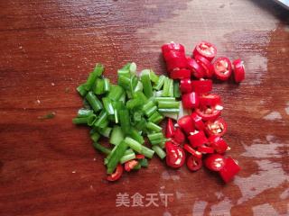 海帶芽泡菜粉絲湯的做法步驟：3