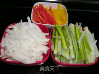肉絲炒意面的做法步驟：2