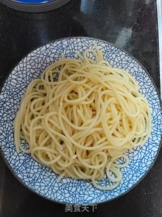 香菇肉醬拌意面的做法步驟：8