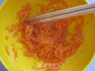 胡蘿卜絲薄餅的做法步驟：1