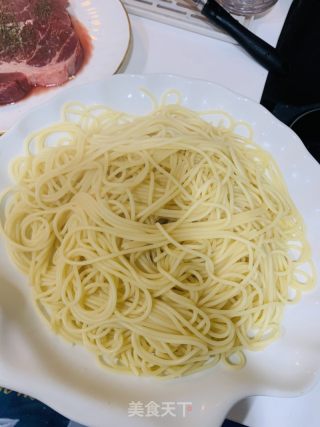 橄欖油意大利面的做法步驟：10