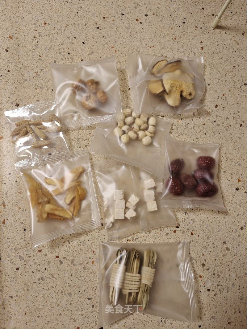 安神助眠 燈芯草麥冬蓮子組合的做法