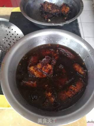 正宗蘇式熏魚(yú)的做法步驟：6