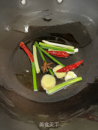 酸菜燉排骨的做法步驟：3