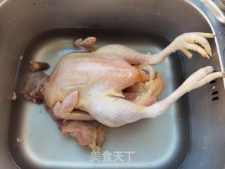 小雞燉蘑菇的做法步驟：1