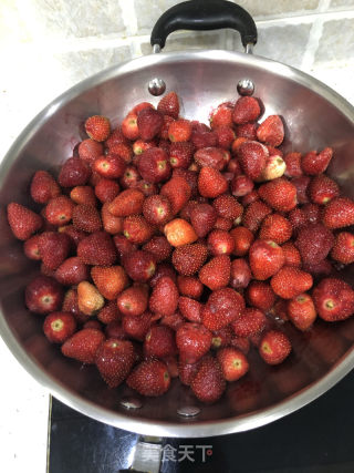 草莓冰點的做法步驟：2