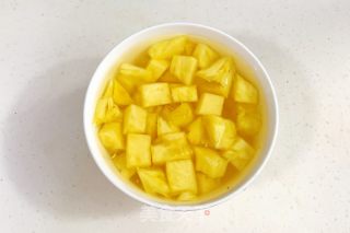 菠蘿蘆筍意面的做法步驟：1