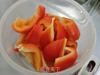 佛手瓜炒牛肉的做法步驟：3