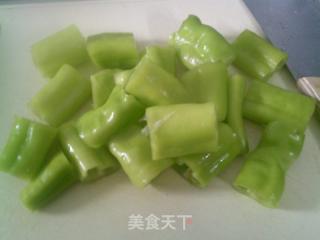 油三角燒虎皮青椒的做法步驟：3