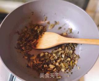 滇味酸菜魔芋粉絲煲的做法步驟：4