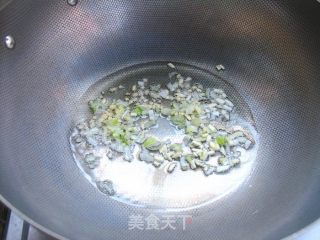輕松搞定下飯菜——豆瓣醬茄丁的做法步驟：3