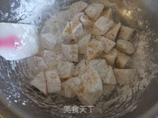 拔絲蜜紅薯的做法步驟：4