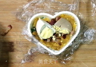 咸蛋黃肉松芝士飯團的做法步驟：7