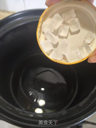 冰糖肘子的做法步驟：2
