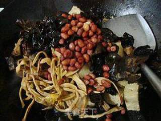 經典上海菜----【四喜烤麩】的做法步驟：6