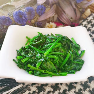 炒菠菜