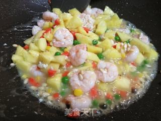 鳥語花香鳳梨炒蝦仁，酸甜可口顏值高的做法步驟：5