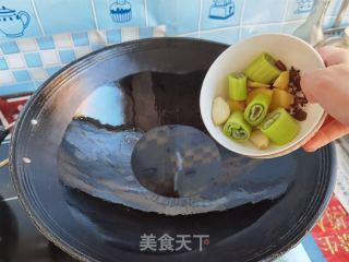 小雞燉蘑菇的做法步驟：15