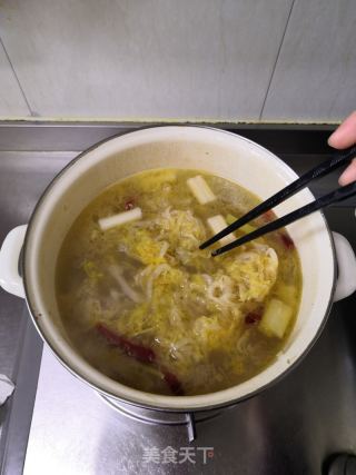 酸菜粉條燉排骨的做法步驟：17