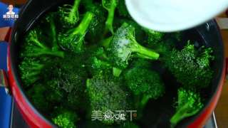 韓劇里的那道大菜——牛肉炒雜菜的做法步驟：6