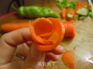 菜盤不在孤單---【花樣圍邊】的做法步驟：9