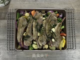 迷迭香雜蔬烤法式羊排的做法步驟：12