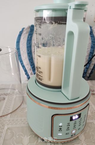 杏仁黃豆漿的做法步驟：2