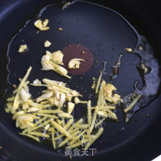 蔥爆海參的做法步驟：5