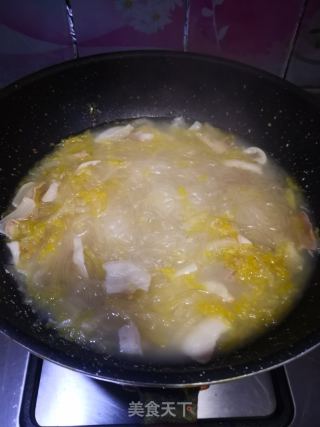 酸菜白肉燉粉條——簡易版的做法步驟：5