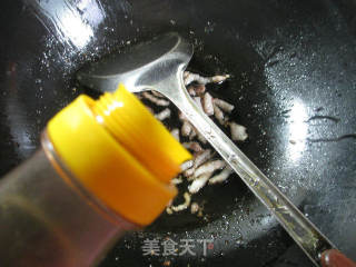 肉絲酸菜炒秀珍菇的做法步驟：4