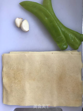 尖椒炒豆片兒的做法步驟：1
