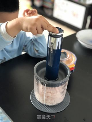 手打魚(yú)丸的做法步驟：4