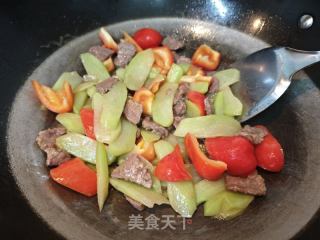 佛手瓜炒牛肉的做法步驟：8