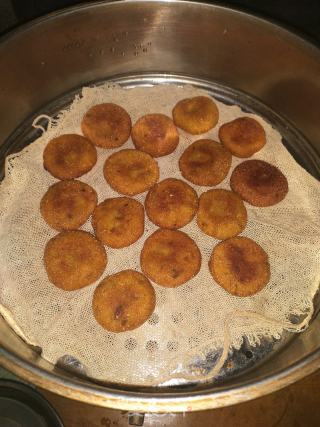 紅薯餅核桃粉的做法步驟：2