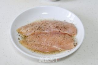涼拌雞胸肉意面的做法步驟：2