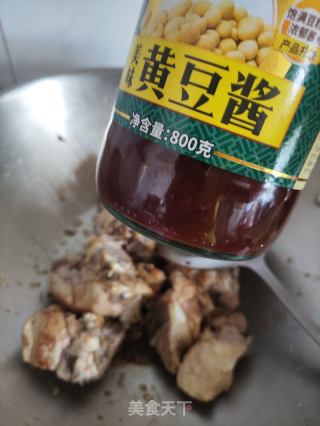 四季豆醬燜龍骨的做法步驟：6