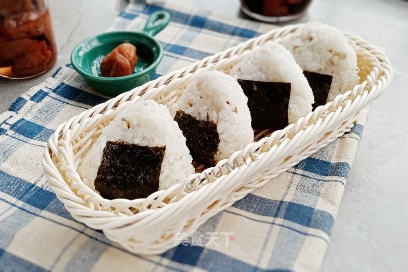 薏米紫蘇梅子飯團的做法