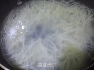 青椒土豆絲的做法步驟：6