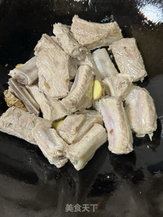 四季豆燉排骨的做法步驟：4